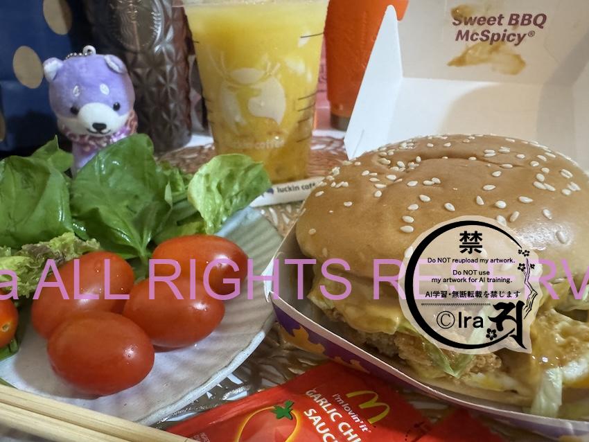 Sweet BBQ McSpicy® Egg and Cheeseマクドナルドシンガポール2026年新発売：国際島漫画 まはらじま MAHARAJIMA｜作者 Ira（アイラ）